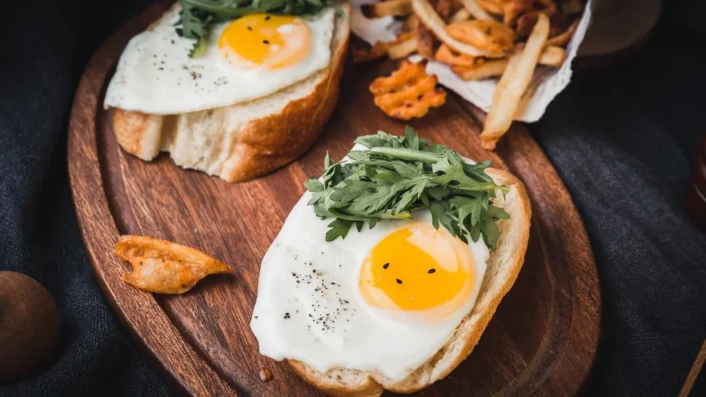 Avokado Tost Tarifi: Poşe Yumurtalı Proteinli Kahvaltı Nasıl Yapılır?