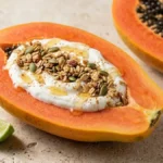 Papaya Nasıl Yenir Süzme Yoğurtlu ve Granolalı Papaya Kase Tarifi - Altunflora